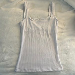 Alo yoga ribbed white tank top with built in bra
